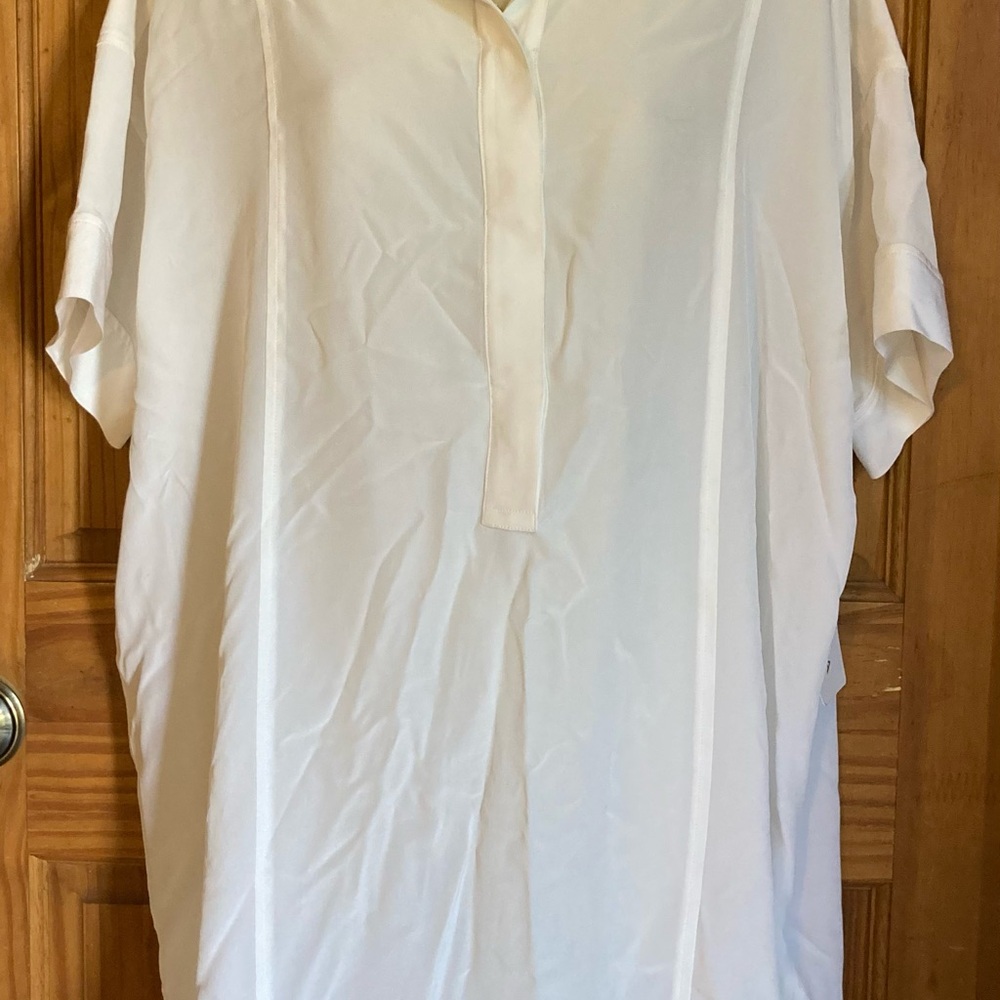 Women’s White Athleta Shirt